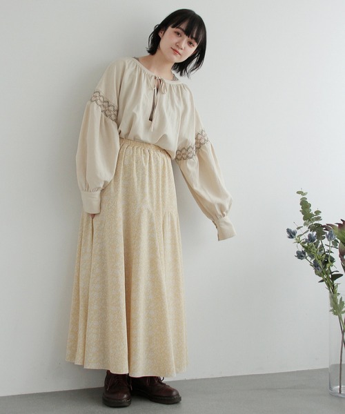 Crisp（クリスプ）の「フラワーヘムフレアスカート（スカート・レディース・イエロー/ブルー・FREE）」の15枚目の写真