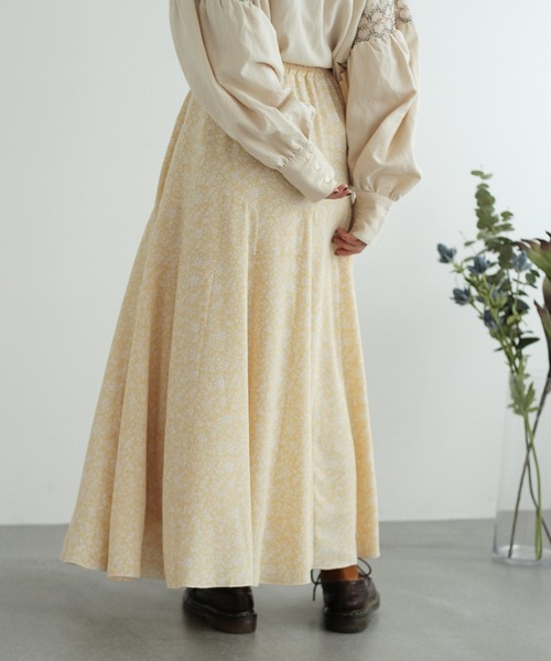 Crisp（クリスプ）の「フラワーヘムフレアスカート（スカート・レディース・イエロー/ブルー・FREE）」の19枚目の写真