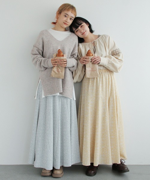 Crisp（クリスプ）の「フラワーヘムフレアスカート（スカート・レディース・イエロー/ブルー・FREE）」の22枚目の写真