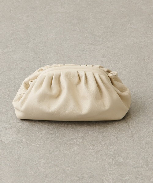 Whim Gazette（ウィムガゼット）の「【Hoaw.】2ストラップギャザーミニバッグ（ハンドバッグ・レディース・アイボリー/ブラック/レッド・FREE）」の5枚目の写真