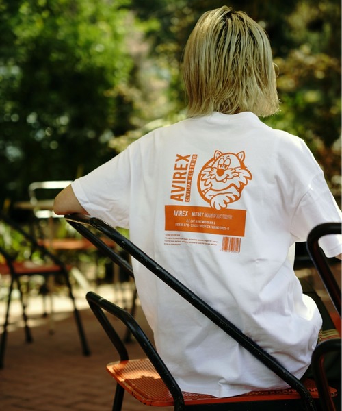AVIREX（アヴィレックス）の「1COLOR TOMCAT T-SHIRT/ 1カラートムキャットTシャツ（Tシャツ/カットソー・レディース・オフホワイト/ブラック・FREE）」の2枚目の写真