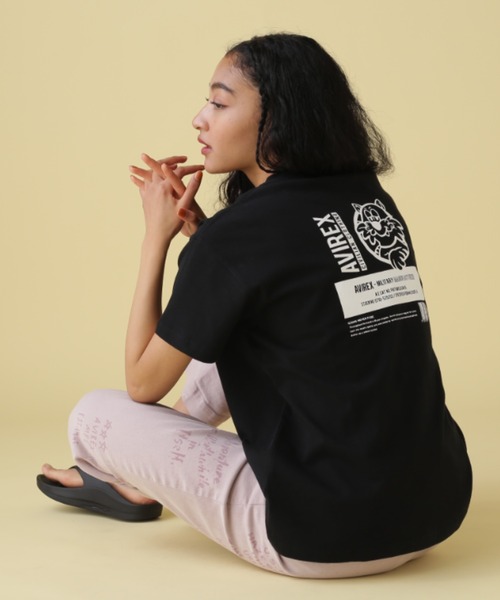 AVIREX（アヴィレックス）の「1COLOR TOMCAT T-SHIRT/ 1カラートムキャットTシャツ（Tシャツ/カットソー・レディース・オフホワイト/ブラック・FREE）」の7枚目の写真