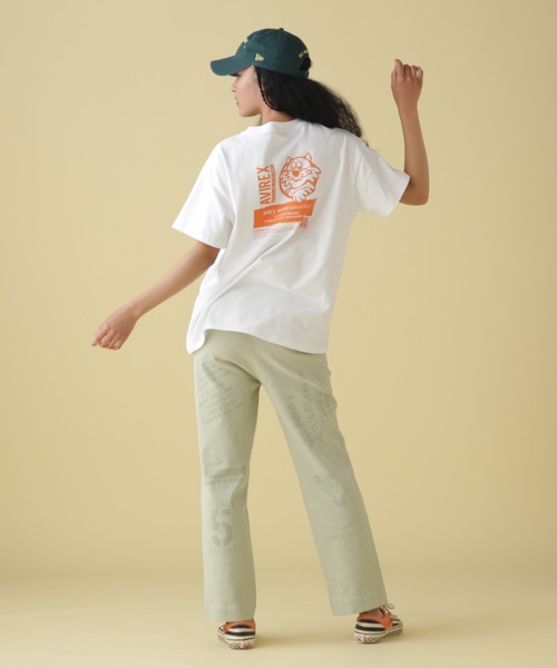 AVIREX（アヴィレックス）の「1COLOR TOMCAT T-SHIRT/ 1カラートムキャットTシャツ（Tシャツ/カットソー・レディース・オフホワイト/ブラック・FREE）」の17枚目の写真