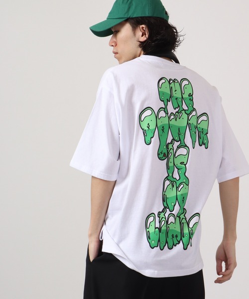RE730(アールイーセブンサーティー)の「RE730 ビッグシルエット半袖Tシャツ(Tシャツ/カットソー・メンズ・ブラック系1/ブラック/イエロー/イエロー系1/ブルー系1/ホワイト/イエロー系2/ホワイト系1/ホワイト系2/ブラック系2/ブルー系2/ターコイズブルー・L/XL/M)」の2枚目の写真