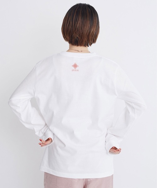I am I in fact...(アイアムアイインファクト)の「桃饅頭 ロンT(Tシャツ/カットソー・レディース・ホワイト/グリーン・FREE)」の5枚目の写真