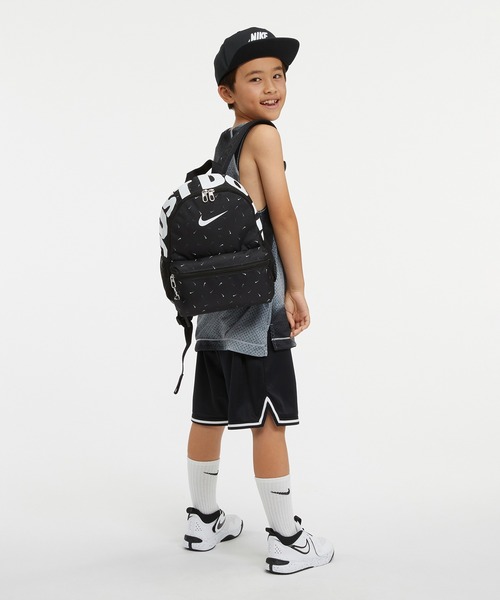 NIKE(ナイキ)の「ナイキ ブラジリア JDI キッズ ミニ バックパック (11L) / Nike Brasilia JDIKids' Mini Backpack (11L)(バックパック/リュック・キッズ・ピンク/ブラック/エメラルド・ONE SIZE)」の20枚目の写真