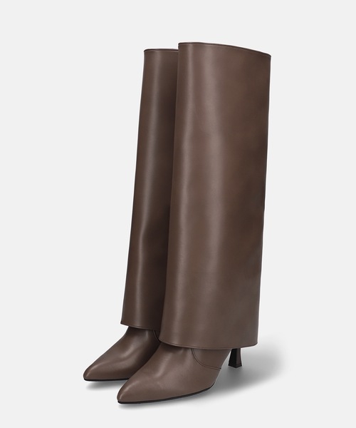 MAMIAN（マミアン）の「ポインテッドトゥ フレアカバー ロングブーツ (7.0cmヒール)（ブーツ・レディース・ブラウン/アイボリー/ブラック・L/M/S）」の4枚目の写真