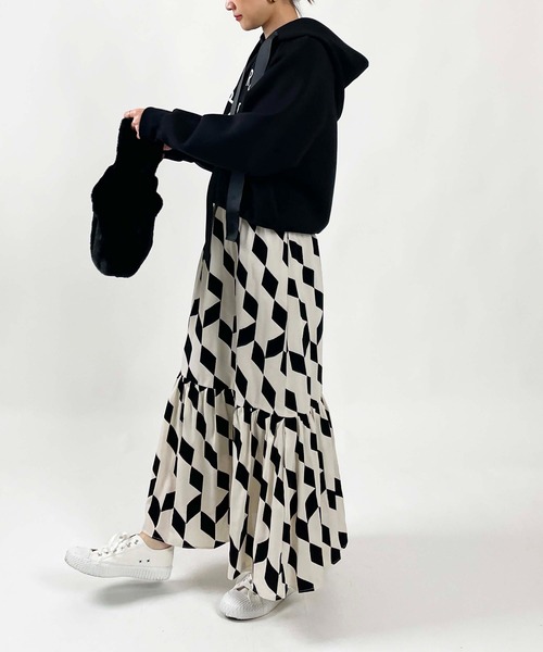 PICCIN(ピッチン)の「【WEB限定】切り替え幾何学スカート(スカート・レディース・ブラック/オフホワイト・L/M)」の11枚目の写真