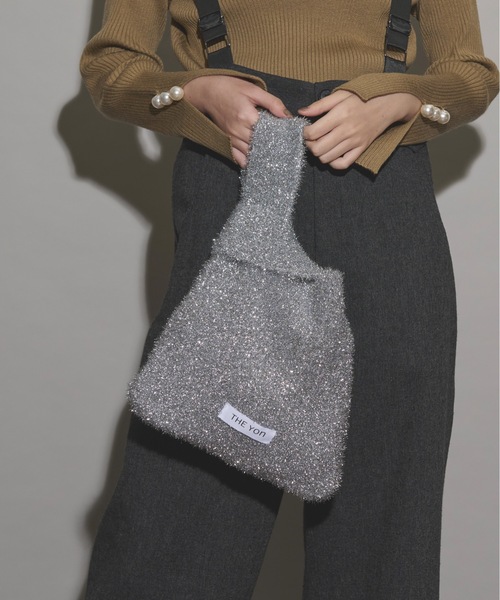 THE YOn（ザヨン）の「グリッターシャギーニットミニバッグ（ハンドバッグ・レディース・シルバー/ブラック/ブラック×ゴールド/ホワイト×ゴールド・FREE）」の12枚目の写真
