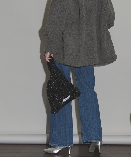 THE YOn（ザヨン）の「グリッターシャギーニットミニバッグ（ハンドバッグ・レディース・シルバー/ブラック/ブラック×ゴールド/ホワイト×ゴールド・FREE）」の21枚目の写真