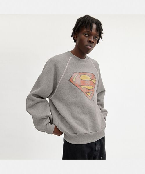 COACH(コーチ)の「【COACH X DC SUPERMAN】 クルーネック(スウェット・メンズ・グレー系その他・MEDIUM)」の3枚目の写真