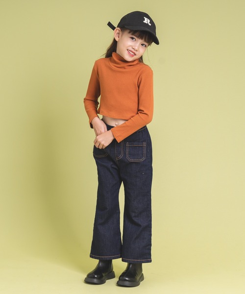 URBAN CHERRY(アーバンチェリー)の「フロントポケットデザインフレアデニムパンツ(デニムパンツ・キッズ・ブルー・150cm/120cm/110cm/140cm/130cm)」の14枚目の写真
