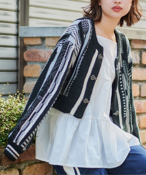 SPINNS（スピンズ）の「【2WAY】ショート丈3Dニットカーディガン