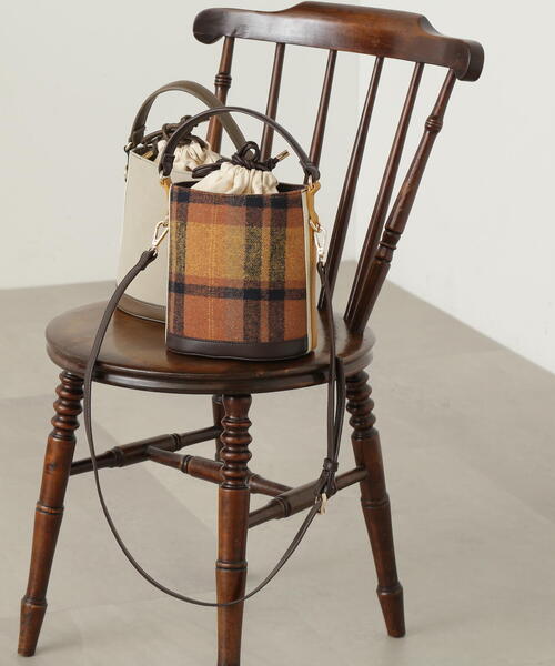 N.（N. Natural Beauty Basic）（エヌエヌナチュラルビューティーベーシック）の「◆配色バケツショルダーバッグ（ビジネスバッグ・レディース・グレー系その他/ブラウン系その他・ﾌﾘ-）」の16枚目の写真