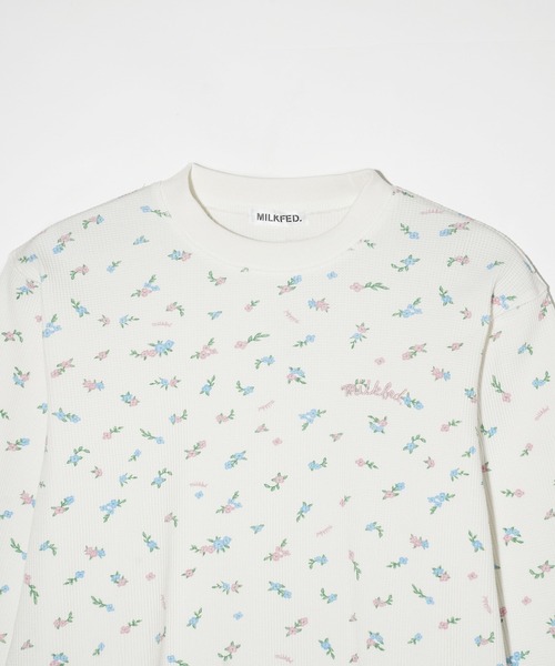 MILKFED.（ミルクフェド）の「FLORAL PATTERN WAFFLE L/S TOP（Tシャツ/カットソー・レディース・アッシュ/ホワイト・ONE SIZE）」の6枚目の写真