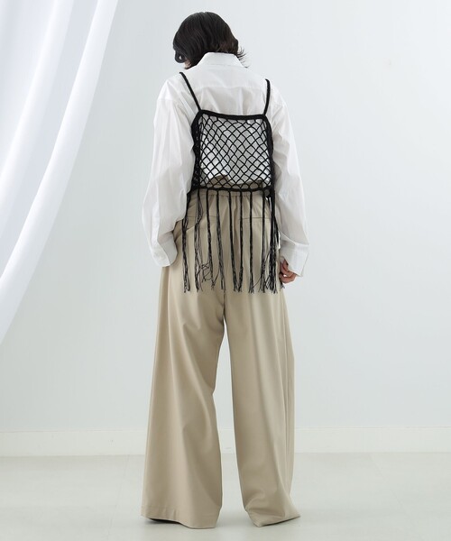Ray BEAMS(レイビームス)の「Ray BEAMS / カギバリ フリンジ キャミソール(ニット/セーター・レディース・ホワイト/ブラック・ONE SIZE)」の18枚目の写真