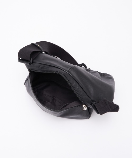 russet（ラシット）の「Soft leather shoulder bag (CE-1254