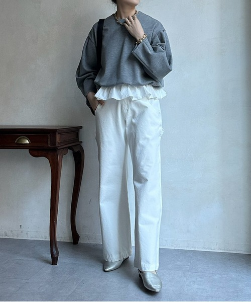 DouDou（ドゥドゥ）の「【WEB限定】  裾フリルダンボールプルオーバー（その他トップス・レディース・ブラック/オフホワイト/チャコールグレー・FREE）」の4枚目の写真