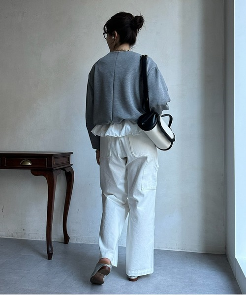 DouDou（ドゥドゥ）の「【WEB限定】  裾フリルダンボールプルオーバー（その他トップス・レディース・ブラック/オフホワイト/チャコールグレー・FREE）」の8枚目の写真