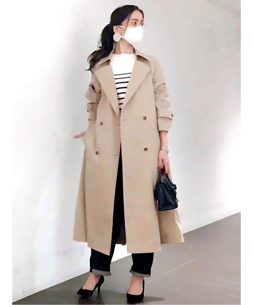 MICHEL KLEIN(ミッシェル・クラン)の「ストレッチソフトロングトレンチコート(トレンチコート・レディース・ネイビー/ライトベージュ・40/38)」の4枚目の写真