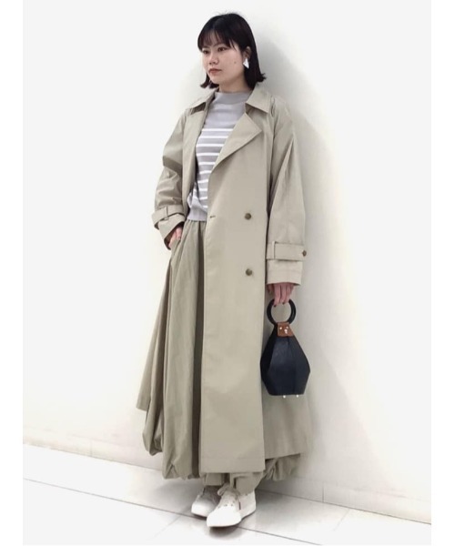 MICHEL KLEIN(ミッシェル・クラン)の「ストレッチソフトロングトレンチコート(トレンチコート・レディース・ネイビー/ライトベージュ・40/38)」の5枚目の写真