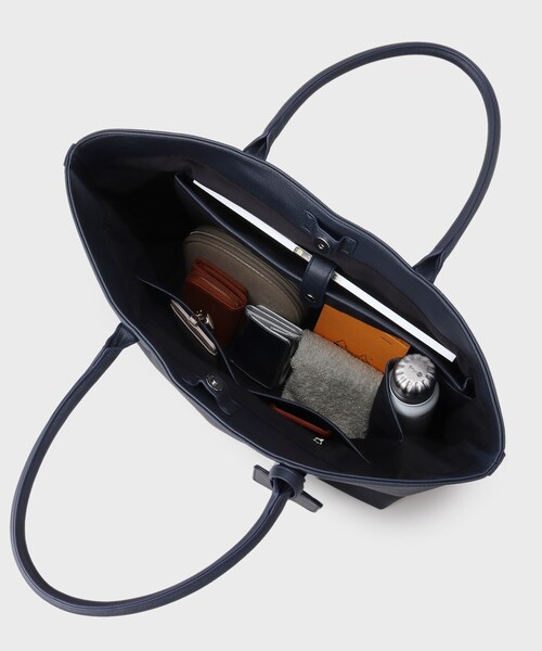 tk.TAKEO KIKUCHI(ティーケータケオキクチ)の「◆レザー調トートバッグ(トートバッグ・メンズ・ブラック系/ブルー系その他/ダークブラウン/ブラック・00)」の17枚目の写真