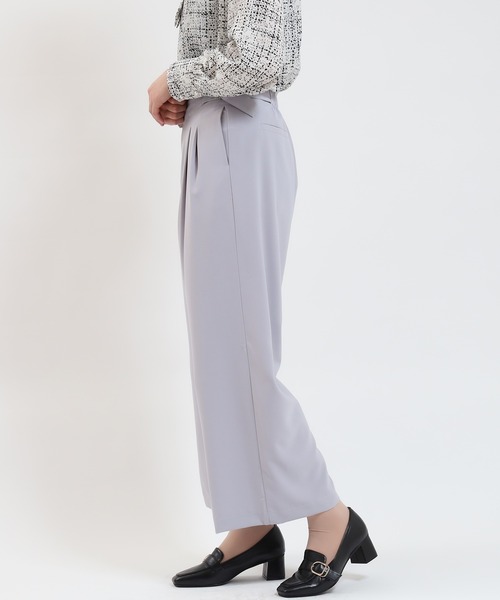 TRUDEA(トルディア)の「ドライタッチタックパンツ(スラックス・レディース・ライトグレー/ベージュ/ネイビー/ブラック・MEDIUM/LARGE)」の11枚目の写真