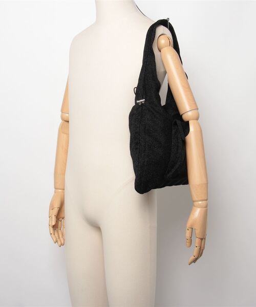 MAISON mou(メゾンムー)の「【recomend selection/セレクト】サイドギャザーワンハンドルバッグ(トートバッグ・レディース・オフホワイト/ブラック・FREE)」の7枚目の写真
