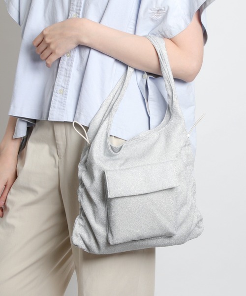 MAISON mou(メゾンムー)の「【recomend selection/セレクト】サイドギャザーワンハンドルバッグ(トートバッグ・レディース・オフホワイト/ブラック・FREE)」の1枚目の写真