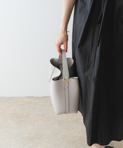 RODE SKO（ロデスコ）の「ワンハンドルトートバッグ（トートバッグ・レディース・オフホワイト/ブラック・ONE）」の16枚目の写真