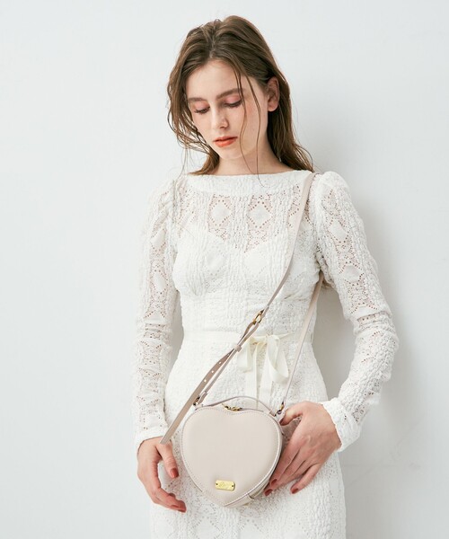 DEICY（デイシー）の「ハートバッグ（ショルダーバッグ・レディース・モカ/ベビーピンク/ブラック・FREE）」の3枚目の写真