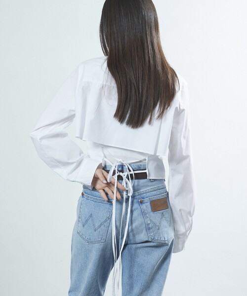 Firsthand（ファーストハンド）の「Firsthand/ファーストハンド バックオープンリボンシャツ / クロップ丈シャツ（シャツ/ブラウス・レディース・その他13/キャメル/ホワイト・ﾌﾘ-）」の12枚目の写真