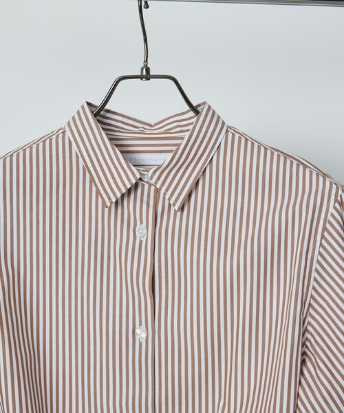 Firsthand（ファーストハンド）の「Firsthand/ファーストハンド バックオープンリボンシャツ / クロップ丈シャツ（シャツ/ブラウス・レディース・その他13/キャメル/ホワイト・ﾌﾘ-）」の6枚目の写真