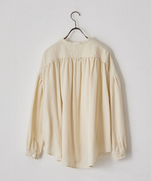 IKKUNA（イクナ）の「gathered blouse Ⅱ（シャツ/ブラウス・レディース・チャコールグレー/ネイビー/キナリ・1）」の13枚目の写真