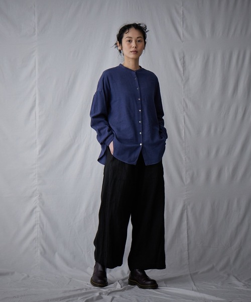 IKKUNA（イクナ）の「gathered blouse Ⅱ（シャツ/ブラウス・レディース・チャコールグレー/ネイビー/キナリ・1）」の5枚目の写真