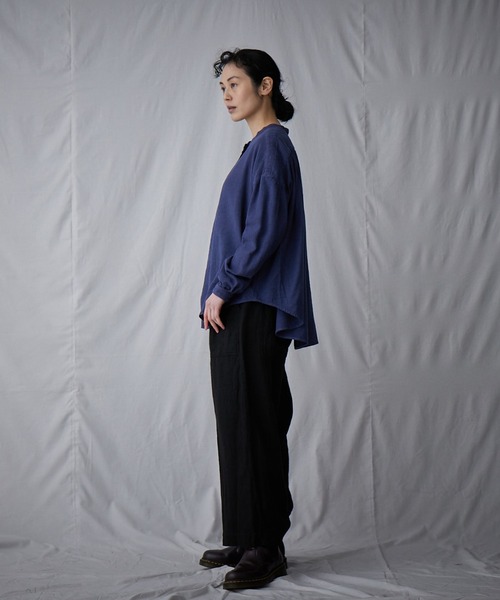 IKKUNA（イクナ）の「gathered blouse Ⅱ（シャツ/ブラウス・レディース・チャコールグレー/ネイビー/キナリ・1）」の6枚目の写真