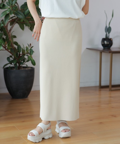 LEPSIM（レプシィム）の「14ゲージアソートニットナロースカート 　987470（スカート・レディース・ブルー/ブラック/ホワイト×ブラック/グリーン系その他/ブラウン系その他/ベージュ・TALL/FREE）」の4枚目の写真