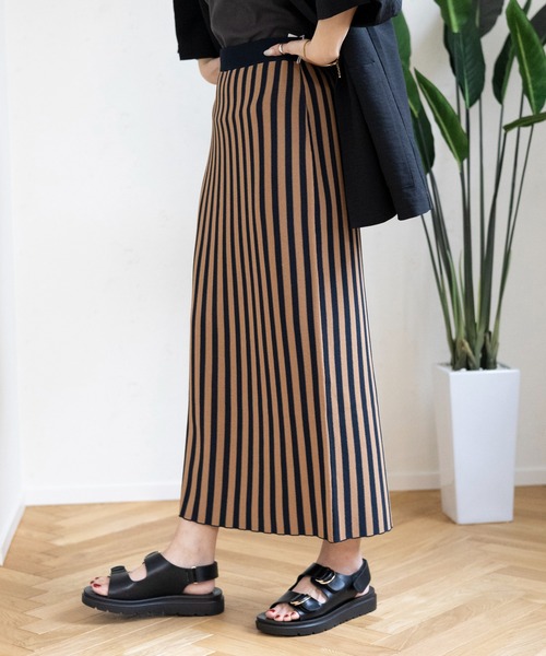 LEPSIM（レプシィム）の「14ゲージアソートニットナロースカート 　987470（スカート・レディース・ブルー/ブラック/ホワイト×ブラック/グリーン系その他/ブラウン系その他/ベージュ・TALL/FREE）」の20枚目の写真