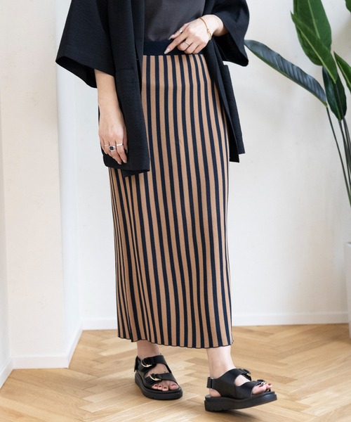 LEPSIM（レプシィム）の「14ゲージアソートニットナロースカート 　987470（スカート・レディース・ブルー/ブラック/ホワイト×ブラック/グリーン系その他/ブラウン系その他/ベージュ・TALL/FREE）」の22枚目の写真