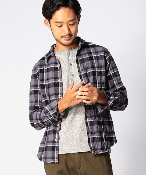 BEAMS(ビームス)の「◆BEAMS / ヘリンボーン ワッシャー ミニ襟 チェック シャツ(シャツ/ブラウス・メンズ・ブルー/レッド/ブラック・LARGE/SMALL/MEDIUM/X-LARGE)」の2枚目の写真