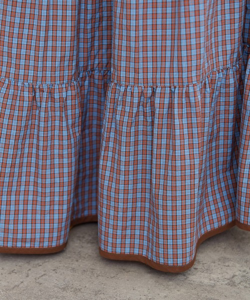 CHILD WOMAN(チャイルドウーマン)の「100/2ミニタータンチェックティアードスカート(スカート・レディース・サックスブルー/ネイビー・FREE)」の17枚目の写真