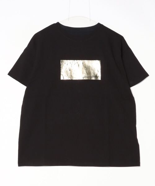 Per sist ence(パーシエンス)の「綿天竺オーバーサイズ箔プリントTシャツ(Tシャツ/カットソー・レディース・ホワイト×ゴールド/ホワイト×シルバー/ブラック×シルバー/ブラック×ゴールド/ホワイト×ピンク・FREE)」の5枚目の写真