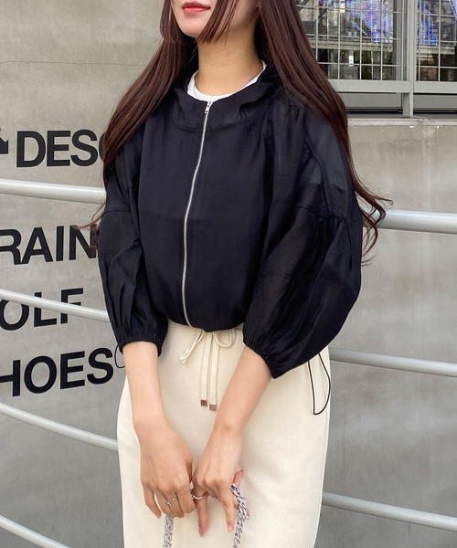 INGNI（イング）の「7分袖クロップドシアーマウンテンパーカー（マウンテンパーカー・レディース・アイボリー/ブラック/サックスブルー・M）」の14枚目の写真