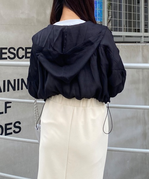 INGNI（イング）の「7分袖クロップドシアーマウンテンパーカー（マウンテンパーカー・レディース・アイボリー/ブラック/サックスブルー・M）」の16枚目の写真