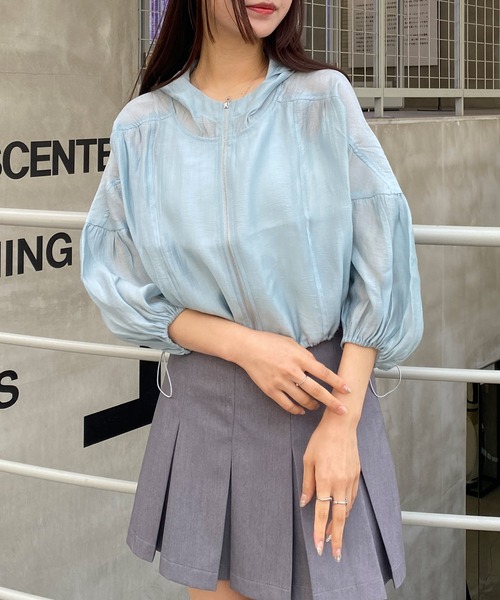 INGNI（イング）の「7分袖クロップドシアーマウンテンパーカー（マウンテンパーカー・レディース・アイボリー/ブラック/サックスブルー・M）」の21枚目の写真