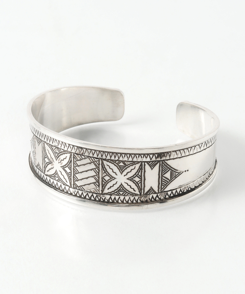 Adawatn Tuareg (アダワット トゥアレグ)Azzow Bangle Adawatn Tuareg (アダワット トゥアレグ) Azzow Bangle T192B006SV
