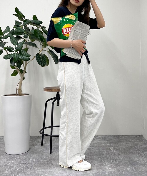 fredy emue（フレディエミュ）の「イージーワイドスウェットパンツ（スウェットパンツ・レディース・グレー/チャコールグレー/ライトグレー・38）」の11枚目の写真