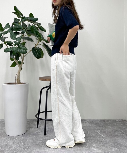 fredy emue（フレディエミュ）の「イージーワイドスウェットパンツ（スウェットパンツ・レディース・グレー/チャコールグレー/ライトグレー・38）」の12枚目の写真