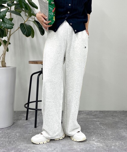 fredy emue（フレディエミュ）の「イージーワイドスウェットパンツ（スウェットパンツ・レディース・グレー/チャコールグレー/ライトグレー・38）」の13枚目の写真