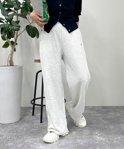 fredy emue（フレディエミュ）の「イージーワイドスウェットパンツ（スウェットパンツ・レディース・グレー/チャコールグレー/ライトグレー・38）」の15枚目の写真